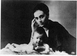 Kamila Stosslova and her son Otto in 1917 (image)