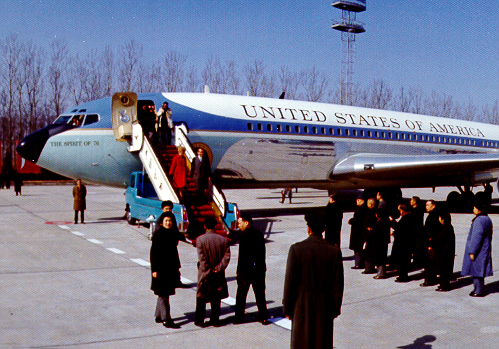 Nixons disembark from Air Force One, China, 1972 (image)